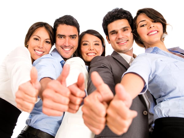 Mitarbeiterzufriedenheit wichtig für Employer Branding, glückliche Mitarbeiter